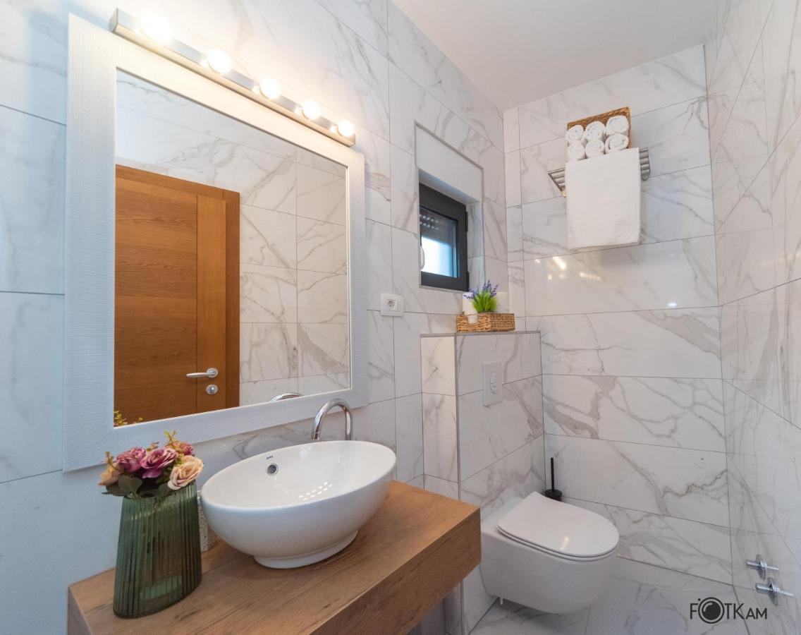 Libar Studio Apartments Baška Voda Exteriér fotografie
